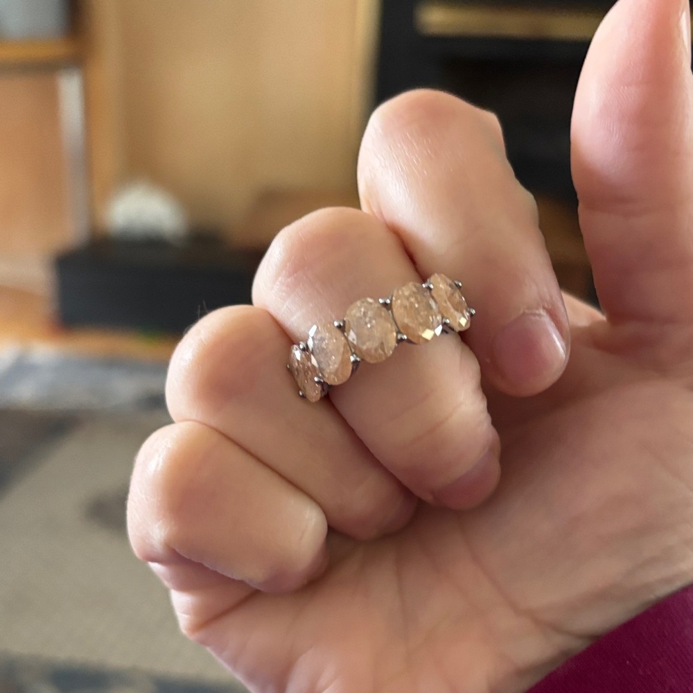 Stunning Rose Gold Women's Ring